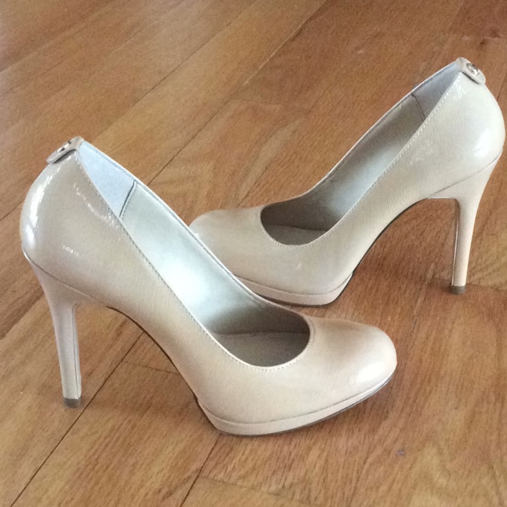 MICHAEL KORS Patent Leather High Heel Shoes.